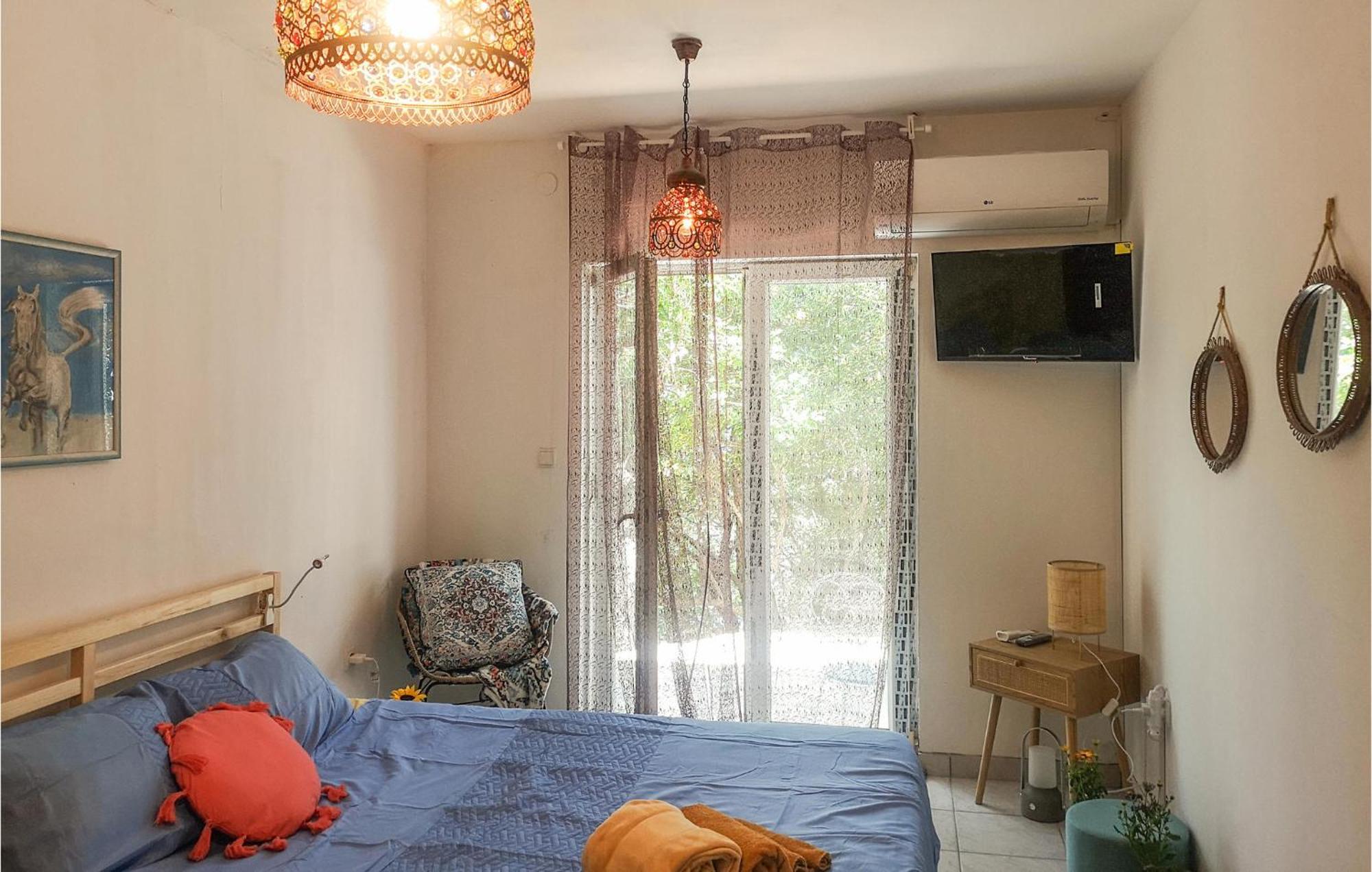 Pet Friendly Apartment In Novalja With Kitchen Exteriör bild
